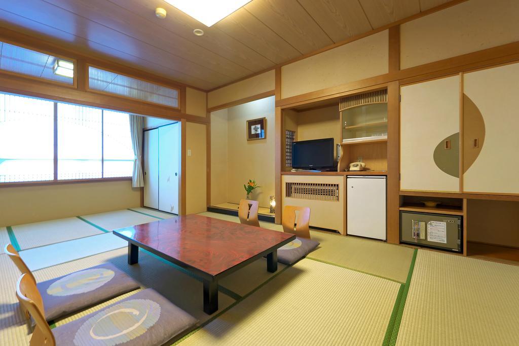 Awara Onsen Hot Spring Koubou Gurabaatei Hotel Kamer foto